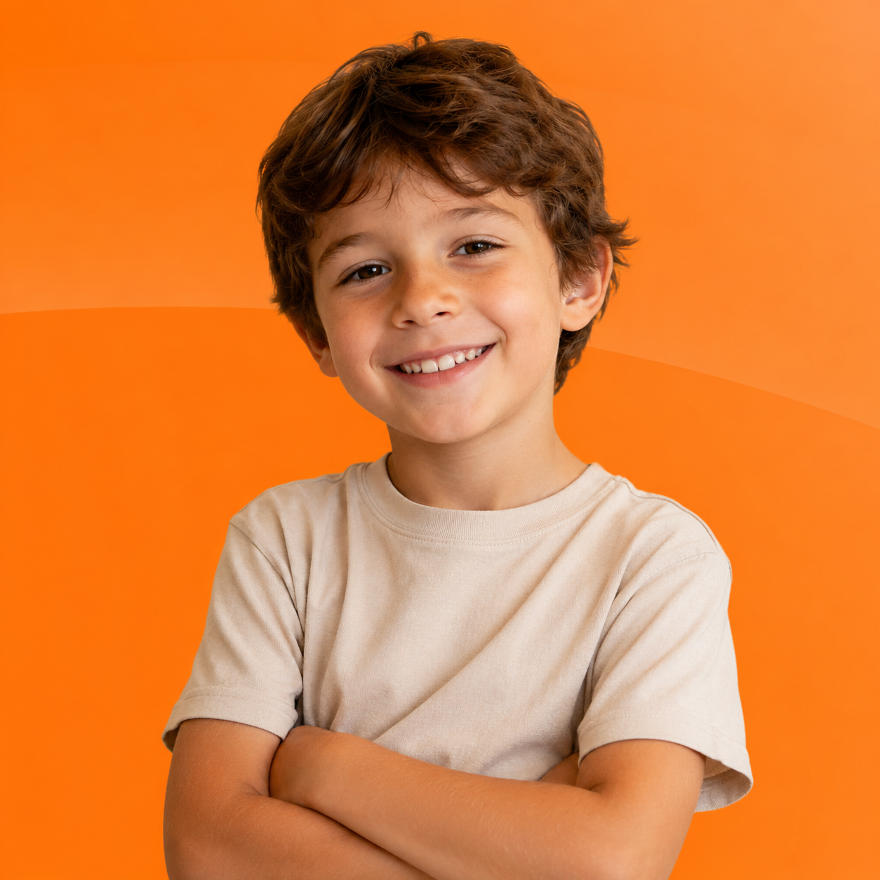 Niño aprendiendo programación con Creativos Digitales